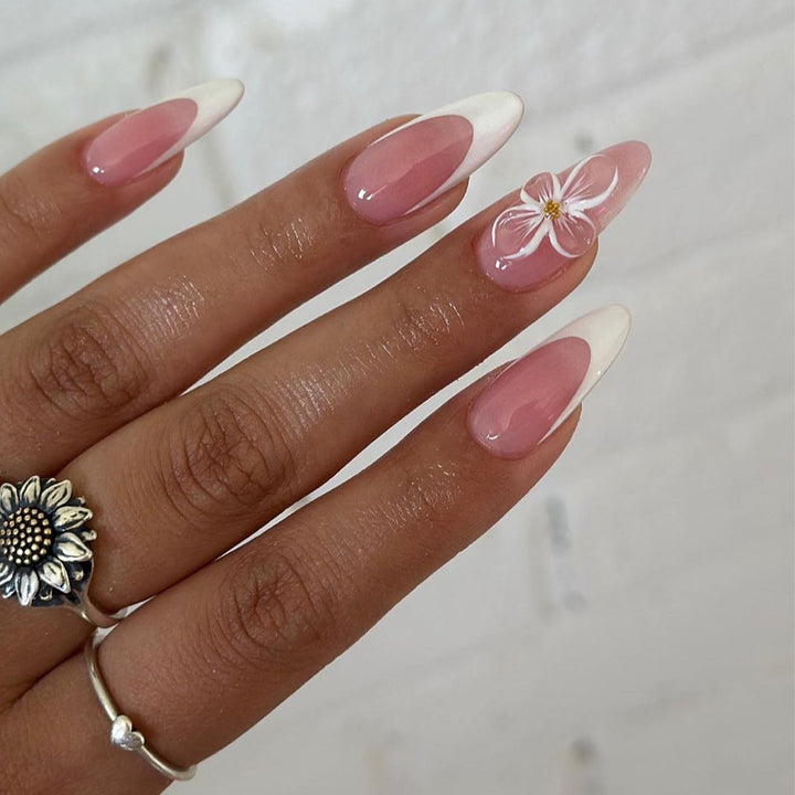 Elegant Artistic Press-On Nail Set Kalsten