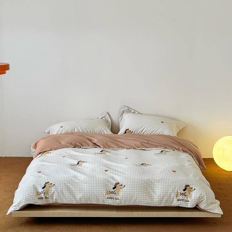 Reversible cotton bedding set with playful sheep print and soft jersey finish