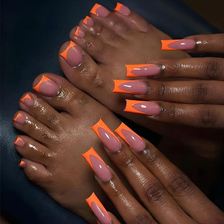 Artificial nail set with modern geometric nail designs Kalsten