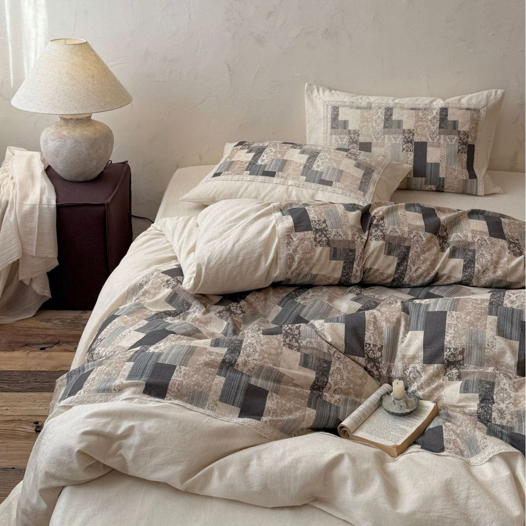 Modern patchwork bedding set in linen look with reversible design