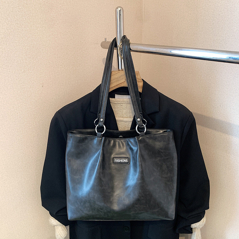 Chic Leather Handbag Kalsten