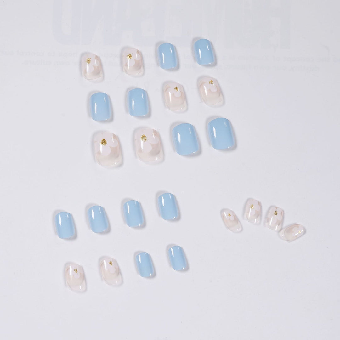 Artful Nail Art with Flower Decoration Kalsten