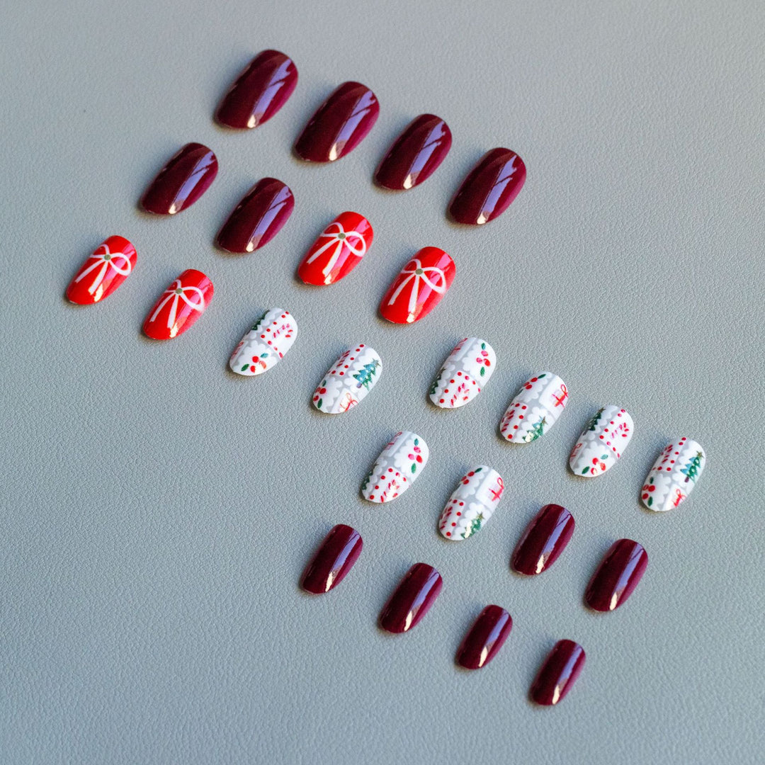 Artistic Holiday-Themed Nail Art Kit