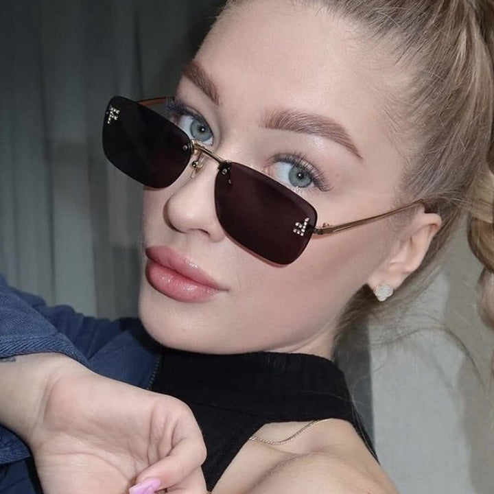 Ladies square sunglasses with elegant golden frame and stylish lenses Kalsten