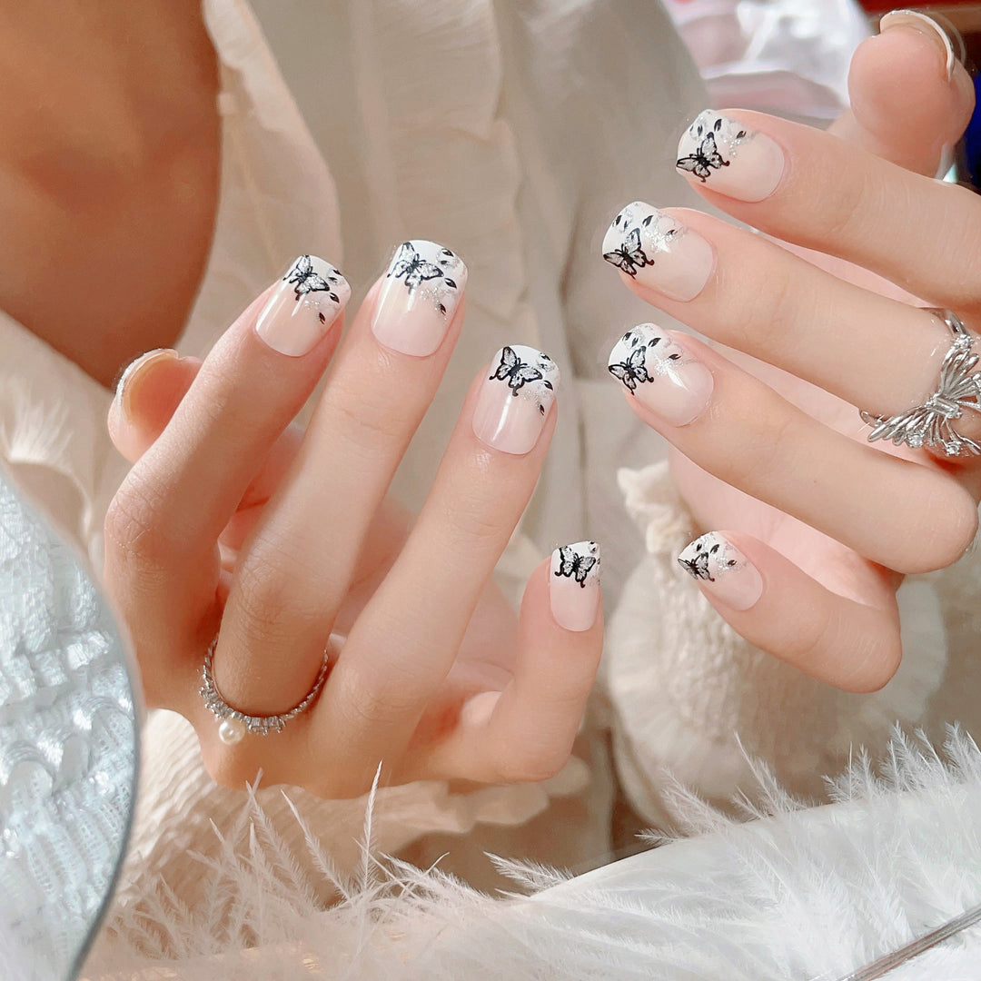Butterfly Design Press-On Nail Set