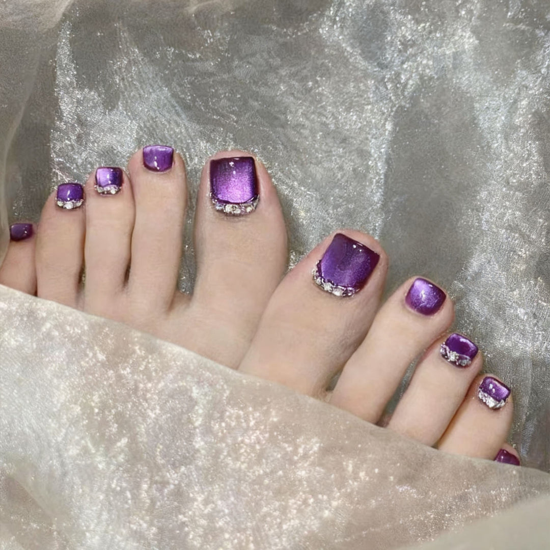 Artificial nails for elegant foot care Kalsten