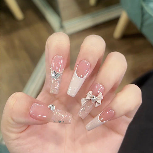 Glamorous artificial nails with moon and star motif Kalsten