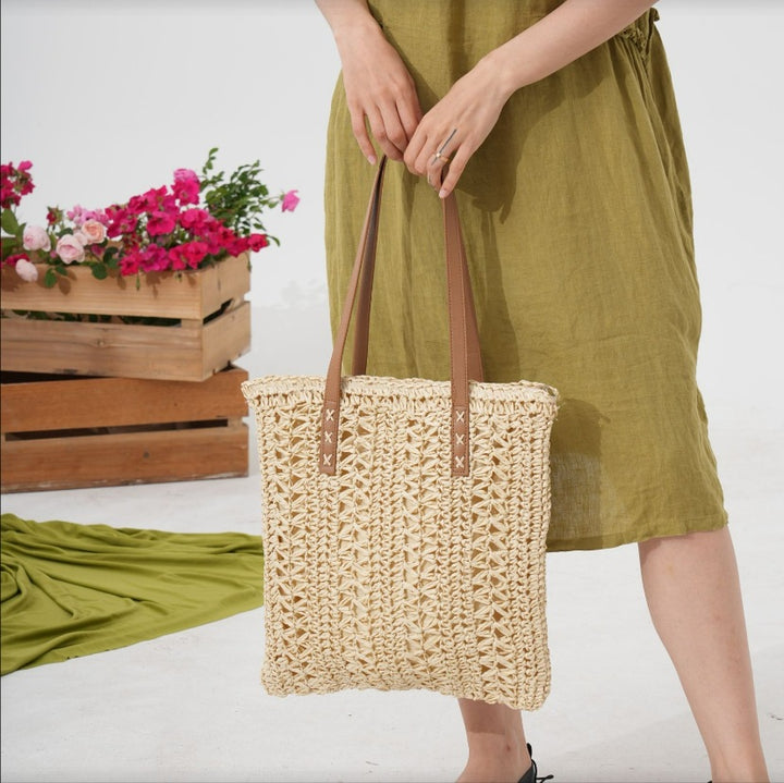 Handwoven beach bag with braided pattern Kalsten