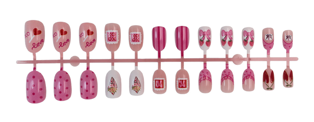 Artificial nail set with romantic floral and heartfelt designs Kalsten