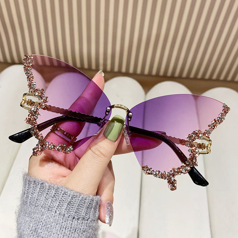 Ladies extravagant Cat-Eye sunglasses with dazzling rhinestone embellishments Kalsten