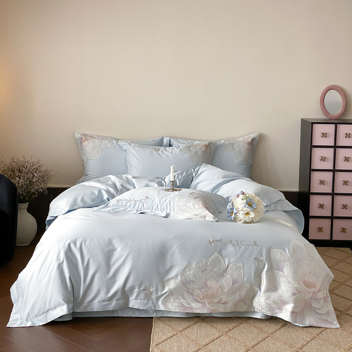 Luxurious cotton satin bedding set with large floral embroidery