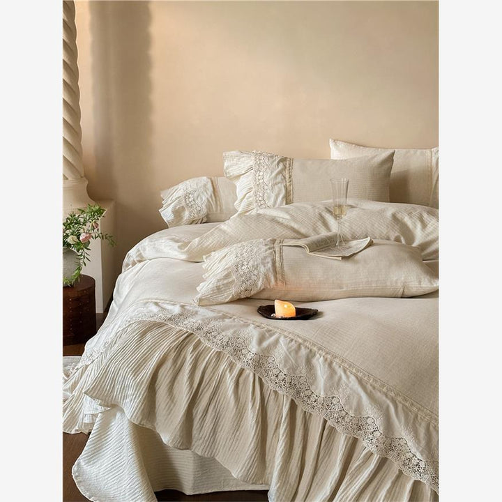 Bedding set made of washed linen with frill, lace trim, and soft texture