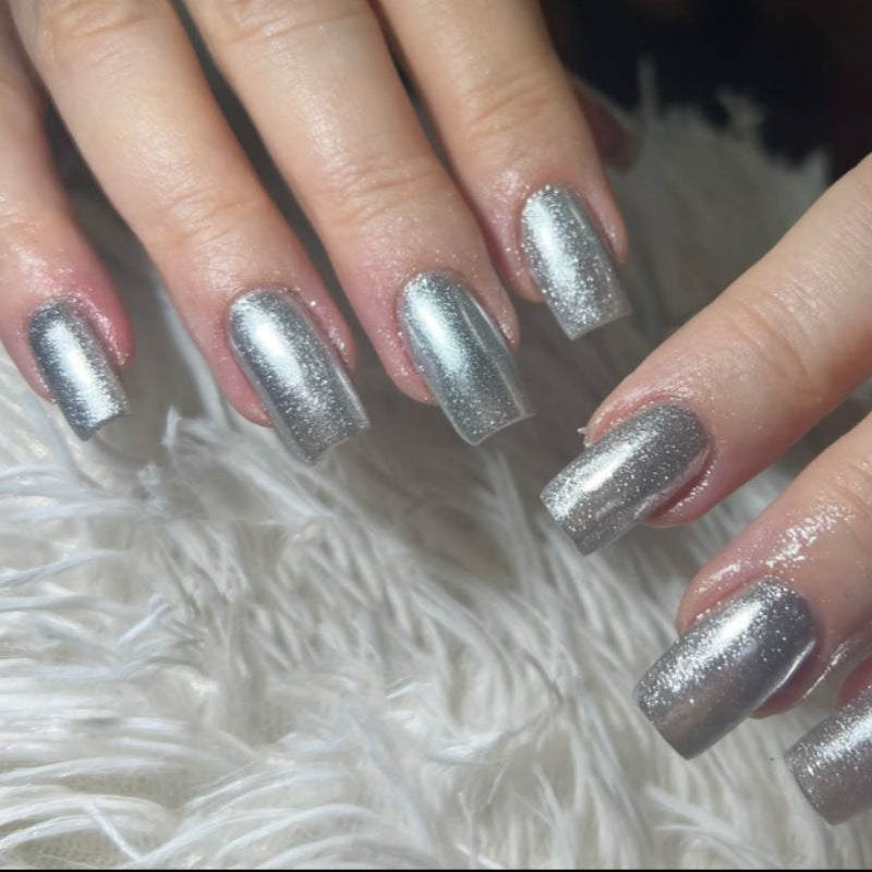 Shimmering Metallic Press-On Nail Set Kalsten