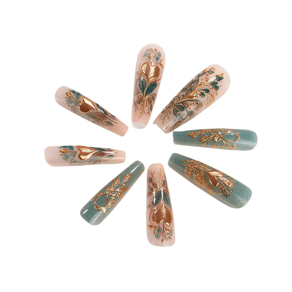 Artificial nails with floral design elements Kalsten