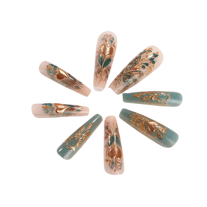 Artificial nails with floral design elements Kalsten