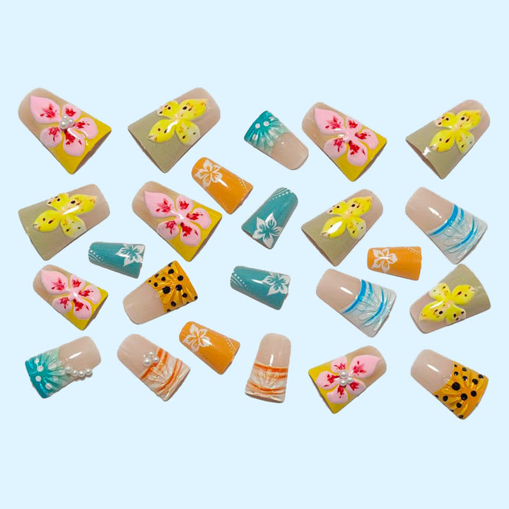 Exclusive artificial nails with floral accents and artistic embellishments Kalsten