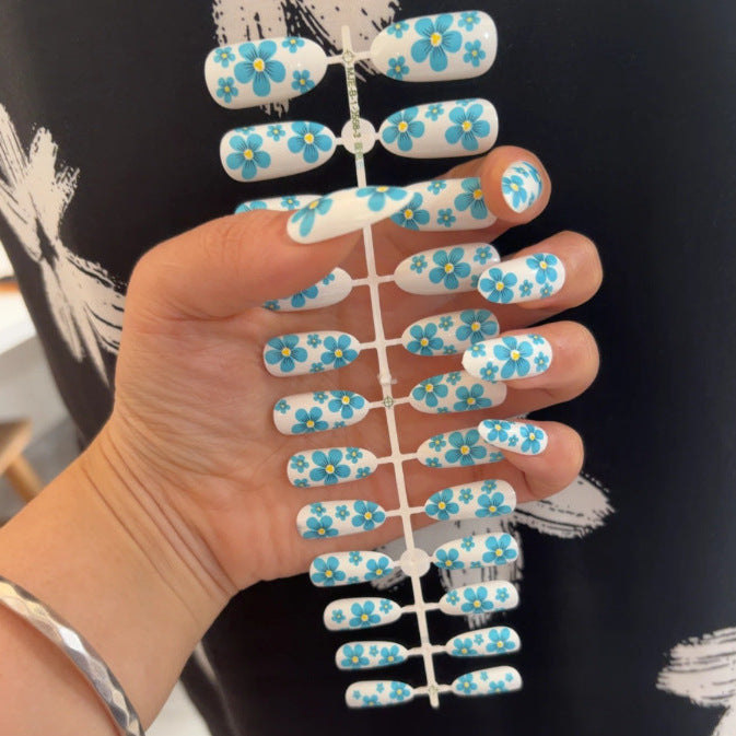 Artistic Almond-Shaped Press-On Nails Set with Metallic Accents Kalsten