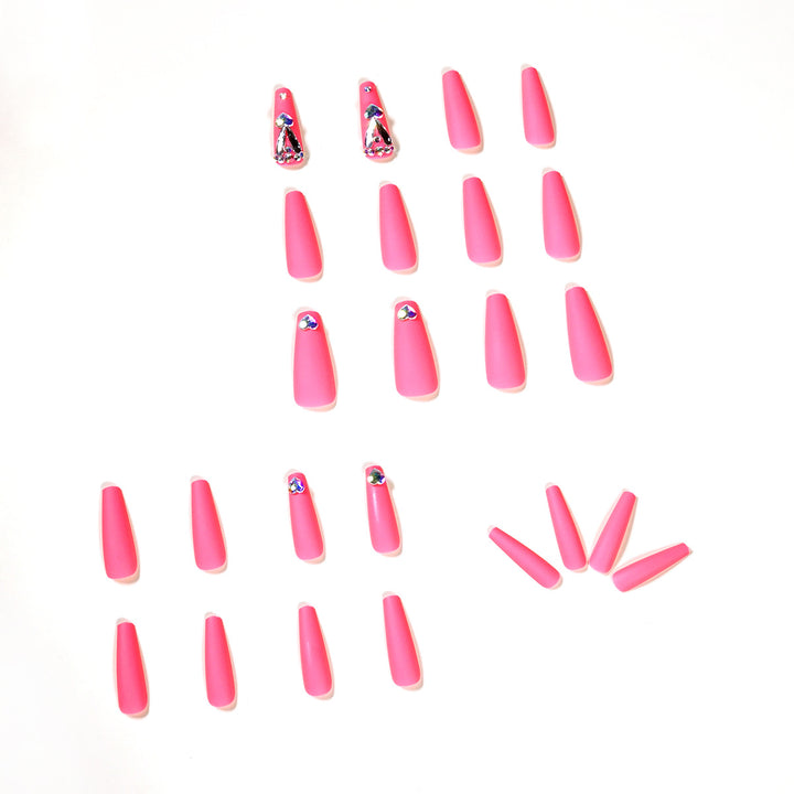 Artful nail art with glitter and heart accents Kalsten