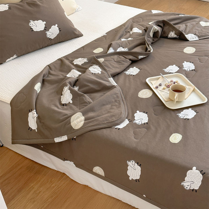 Quilted Comfort Comforter with Cute Cloud Dog Design