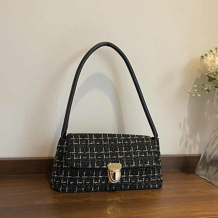 Elegant Textured Handbag