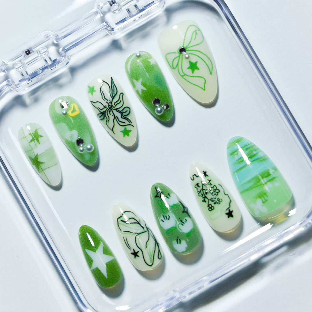Artistic Botanical Nail Tips Kalsten
