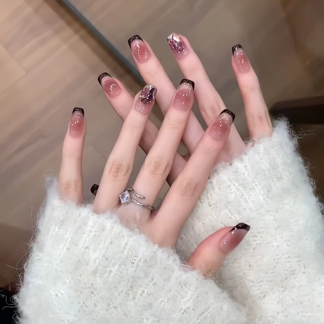 Glamorous Press-On Nail Extensions