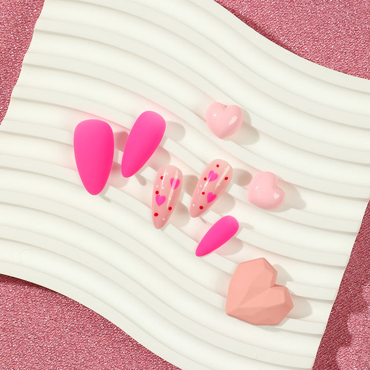 Artificial nail art with heart design Kalsten