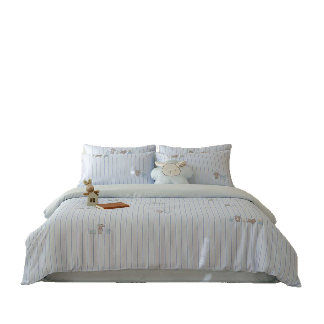 Children's bedding set made of high-quality cotton satin with fine stripes and applied bunny motifs