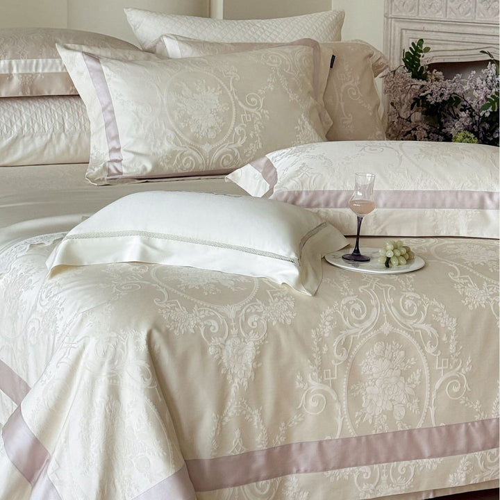 Luxurious jacquard bedding set with damask pattern and satin border