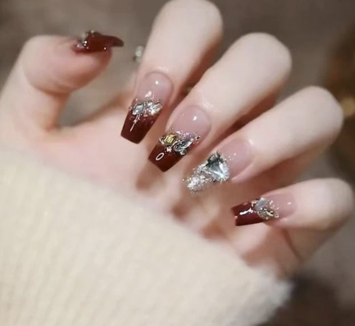 Elegant Nail Art with Gloss Finish Kalsten