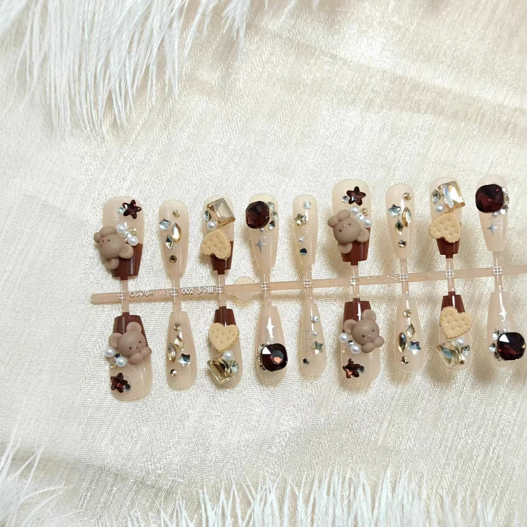 Artificial nails with charming animal and glitter design Kalsten