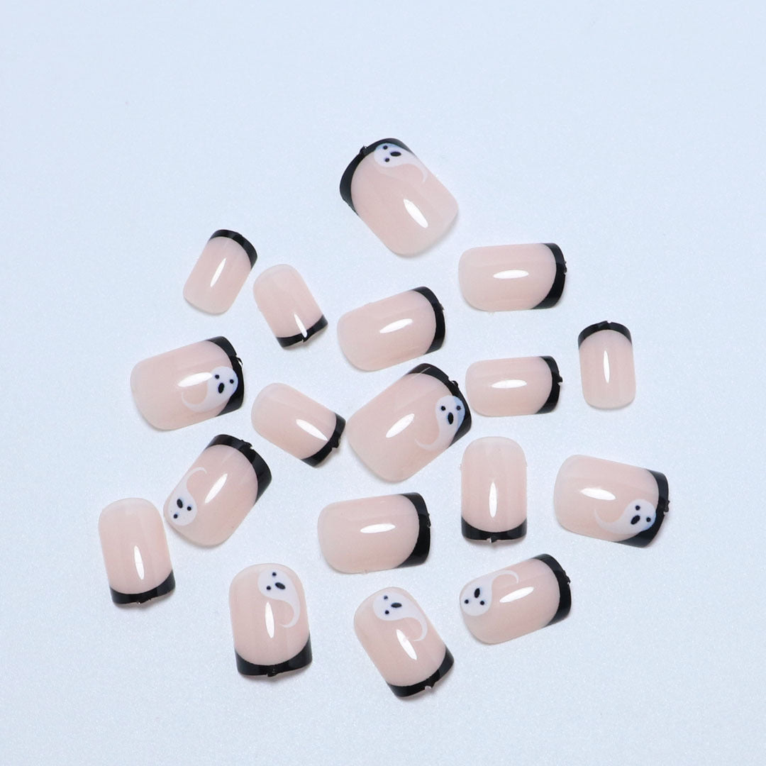 Artistic Ghost-Themed Press-On Nail Art Kalsten