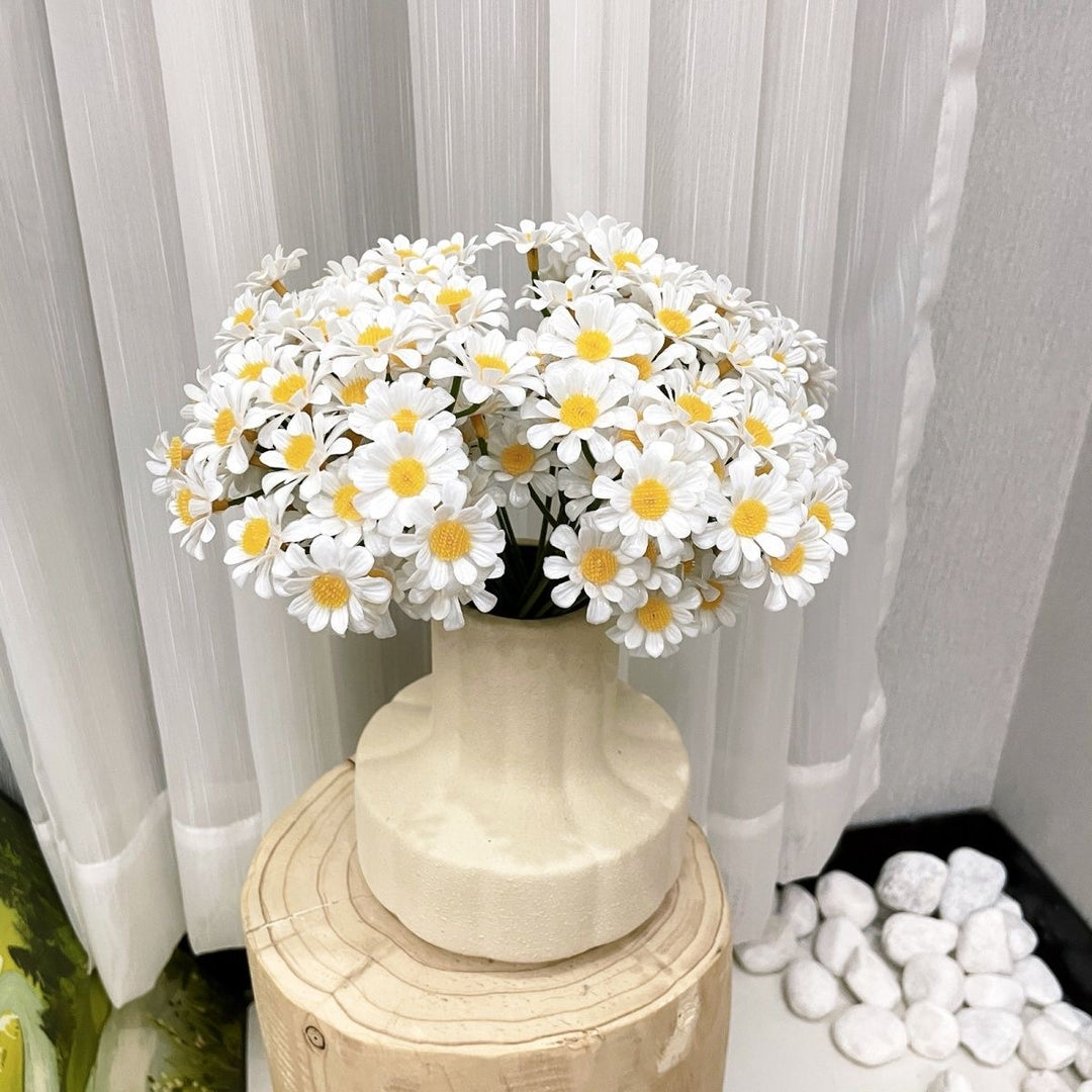Decorative Daisy Flower Arrangement