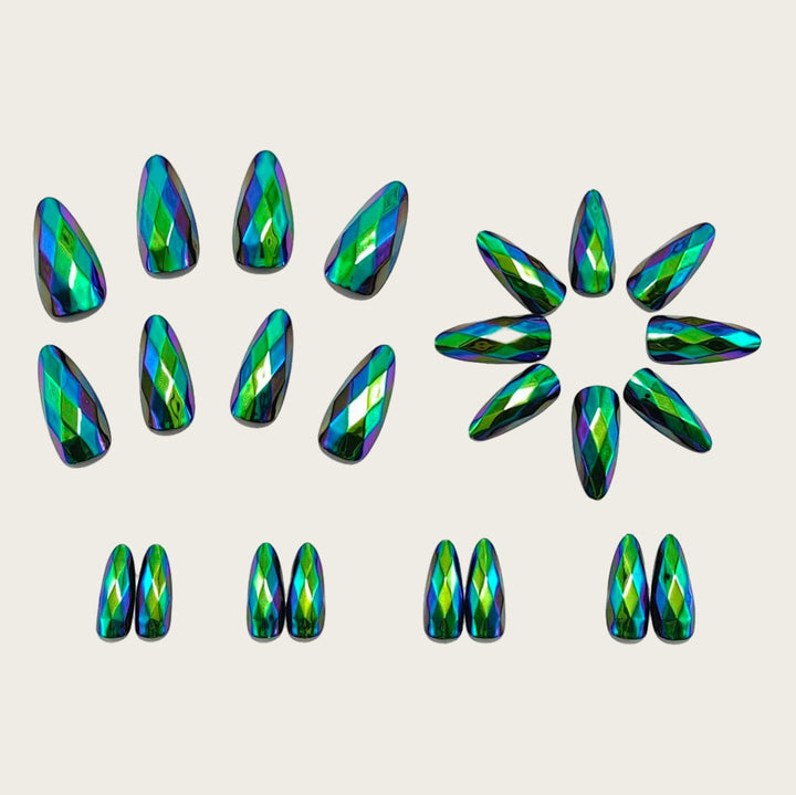 Glamorous artificial nails with faceted design Kalsten