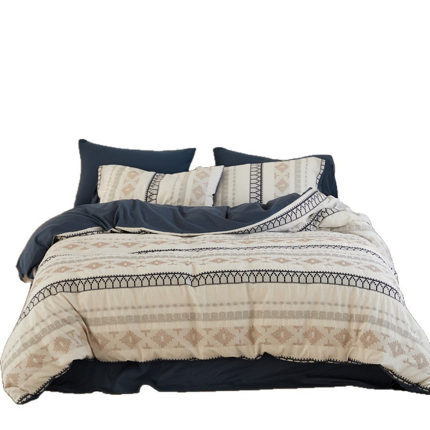 Bedding set made of cotton blend fabric with woven ethnic motif and reversible design