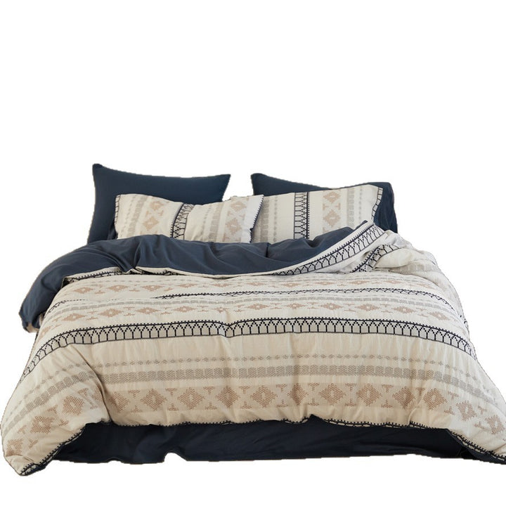 Bedding set made of cotton blend fabric with woven ethnic motif and reversible design