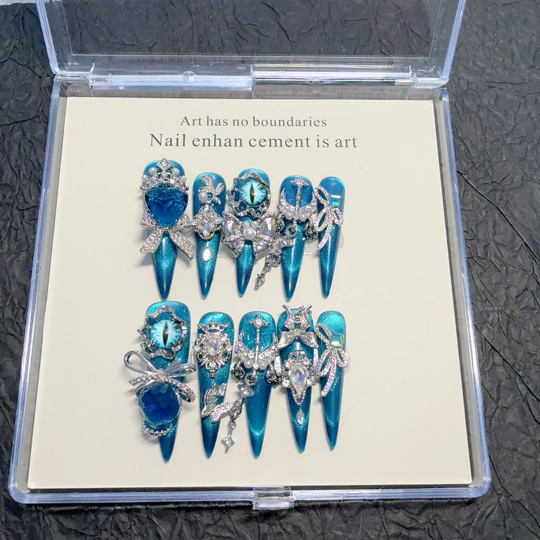 Glamorous Decorative Press-On Nail Art Set
