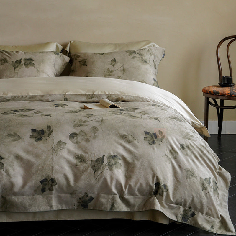 Bedding set made of soft satin with floral watercolor print