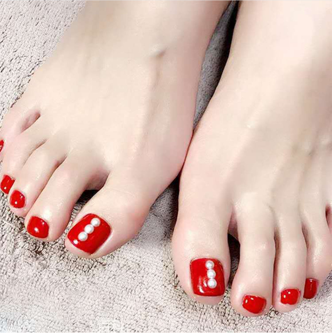 Glittery French Tip Toe Nail Art