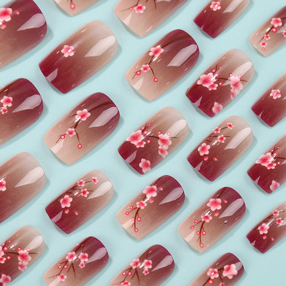 Artificial nails set with floral accents Kalsten