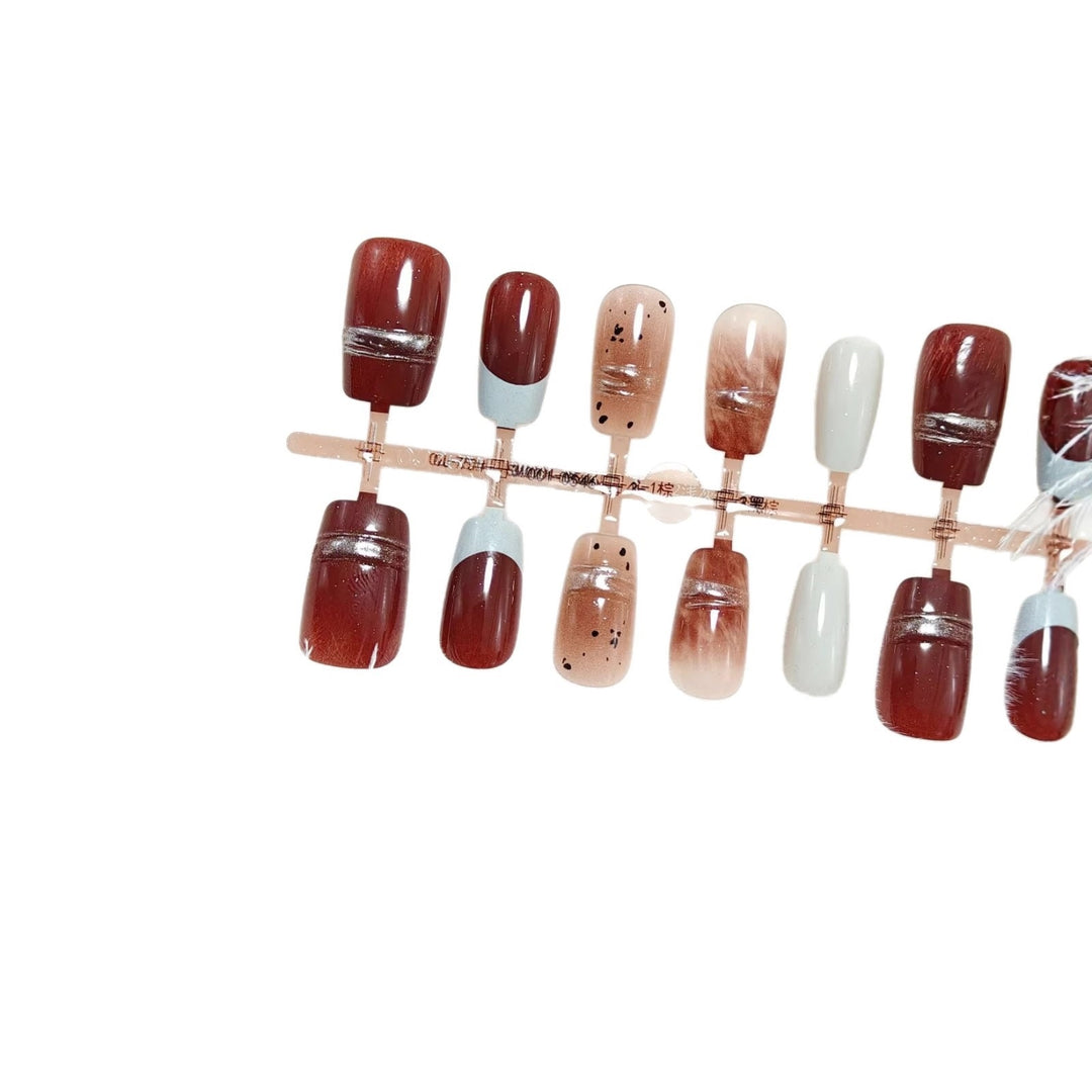 Artificial nails with elegant decorative accents Kalsten