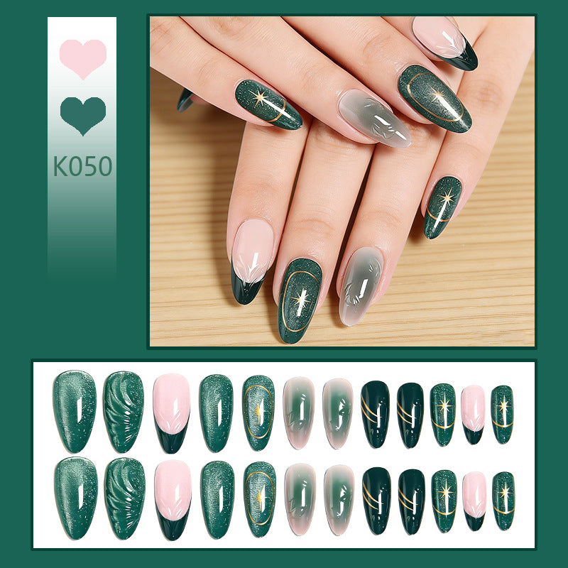 Artificial nails with luxurious metallic and glitter details Kalsten