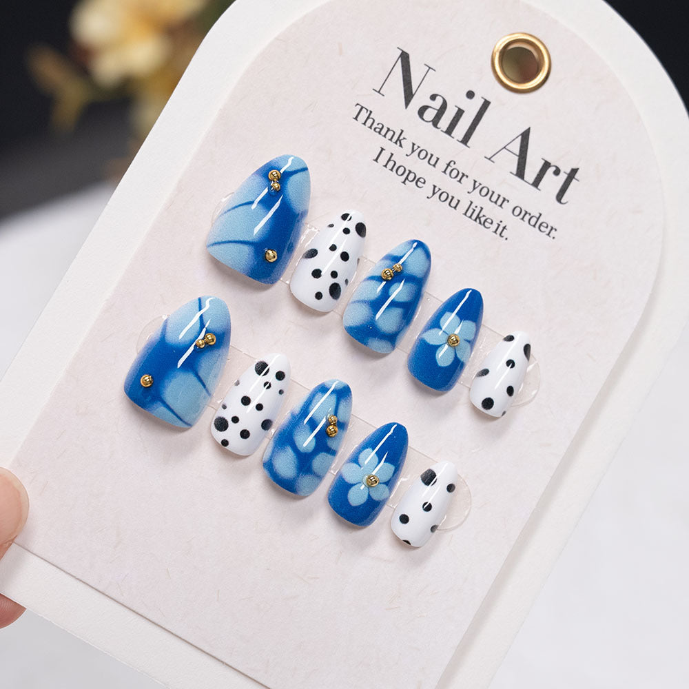 Artistic Floral Design Press-On Nail Set