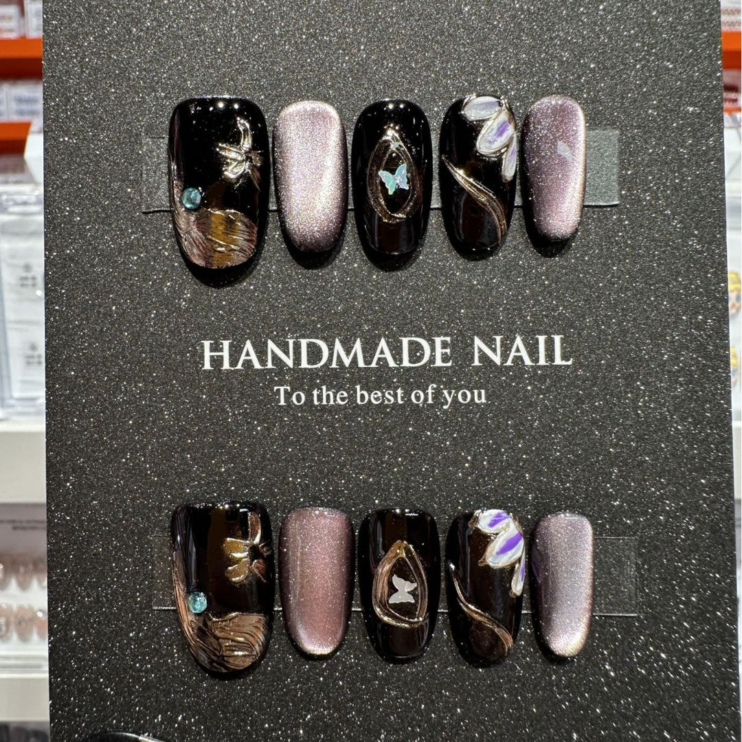 Artistic Handmade Press-On Nail Design Set