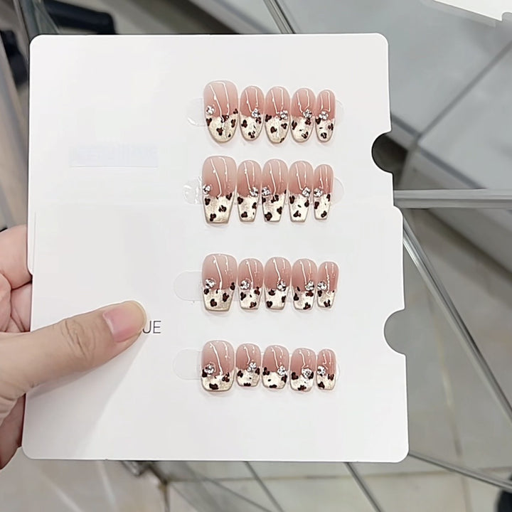 Artistic Rhinestone-Embellished Press-On Nail Set Kalsten