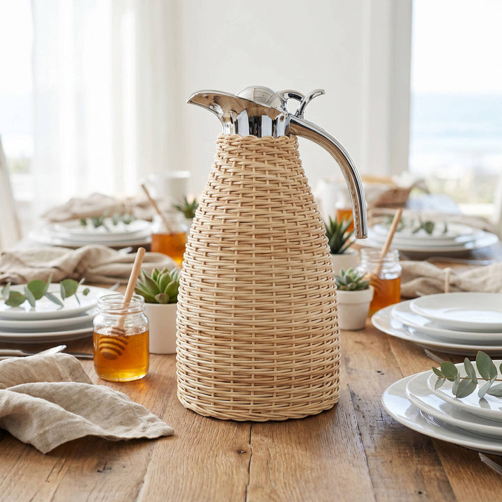 Stylish water carafe with woven design Kalsten