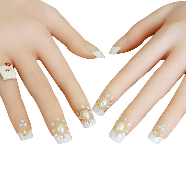 Glamorous Pearl Embellished Press-On Nail Set