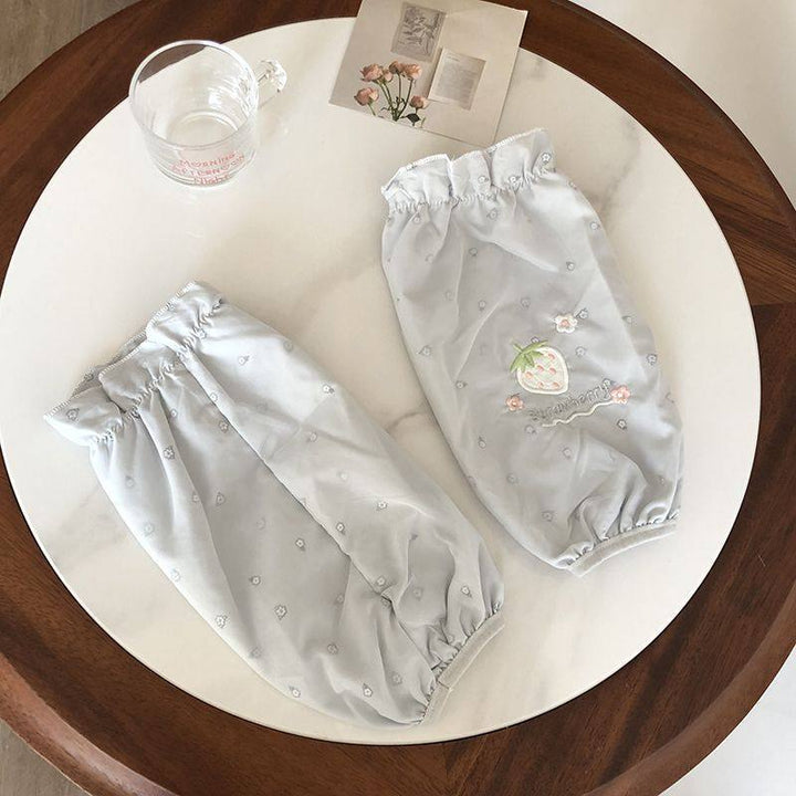 Stylish and Practical Kitchen Apron Kalsten