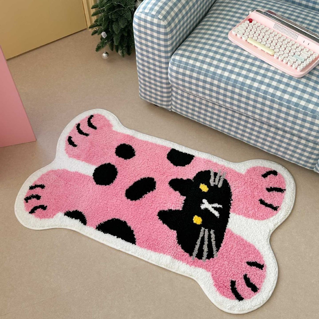 Children's room rug bear shape made of soft chenille with non-slip underside