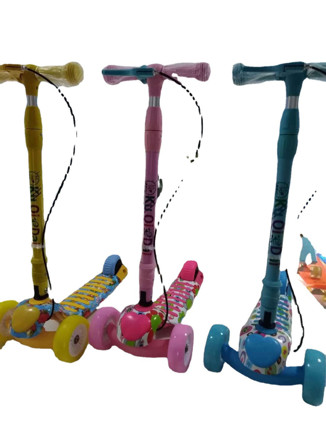 Compact Three-Wheeled Kick Scooter Kalsten